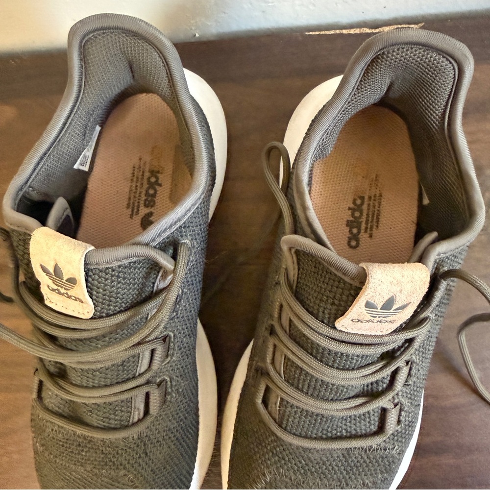 Adidas Originals Tubular Shadow "Trace Cargo" - Minimalist Streetwear Sneakers - Picture 2 of 7